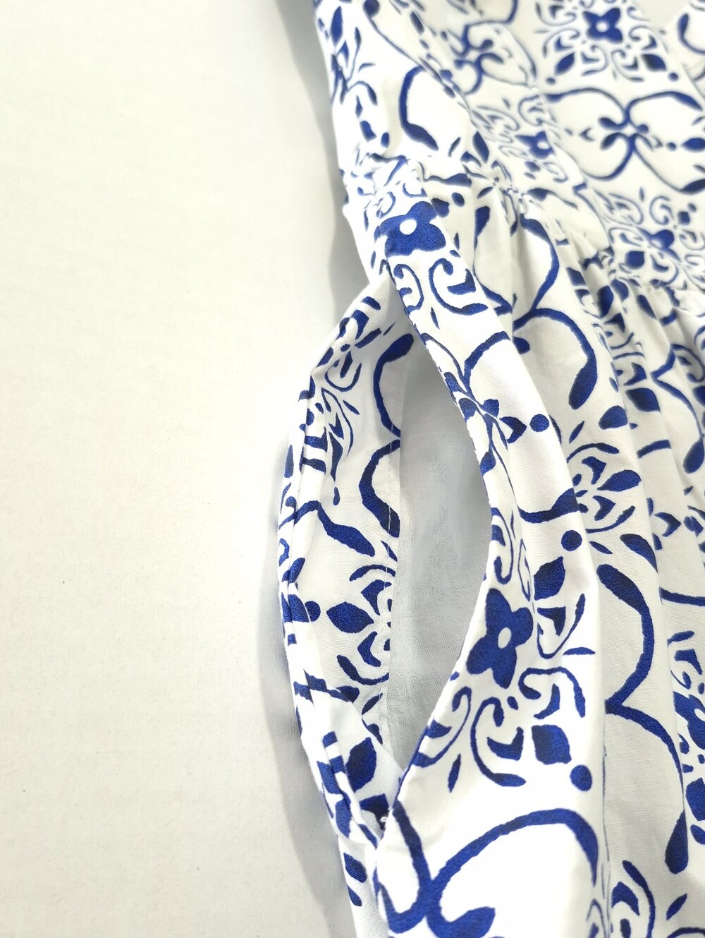 J.CREW Tile Print Midi Sundress Size 10 Blue White Cotton Smocked Tiered Pockets - Picture 9 of 16